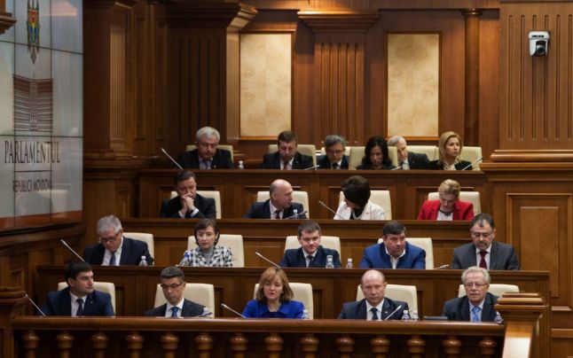Guvernul Strelet a fost demis. Foto: adevarul.md