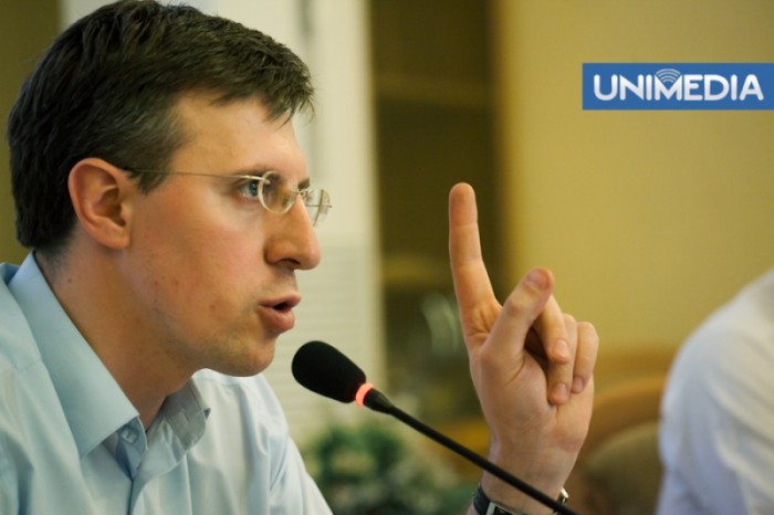 La finele bilanțului, acesta a anunțat că intenționează să candideze pentru al treilea mandat.