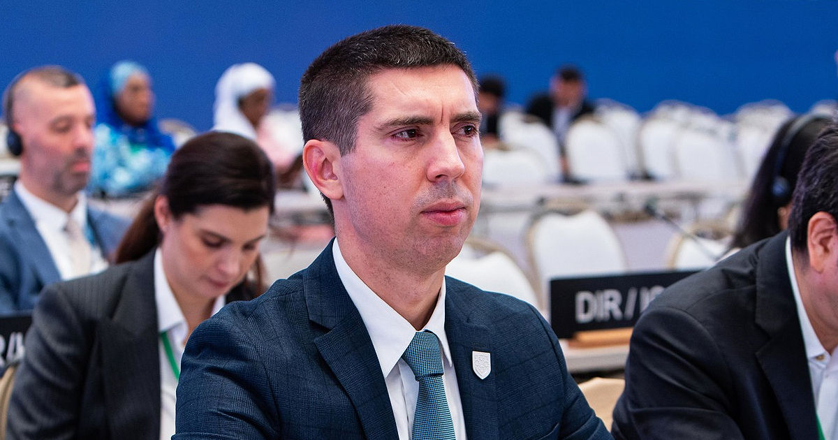 Попшой: Необходимо укрепление устойчивости общества к информационным манипуляциям.