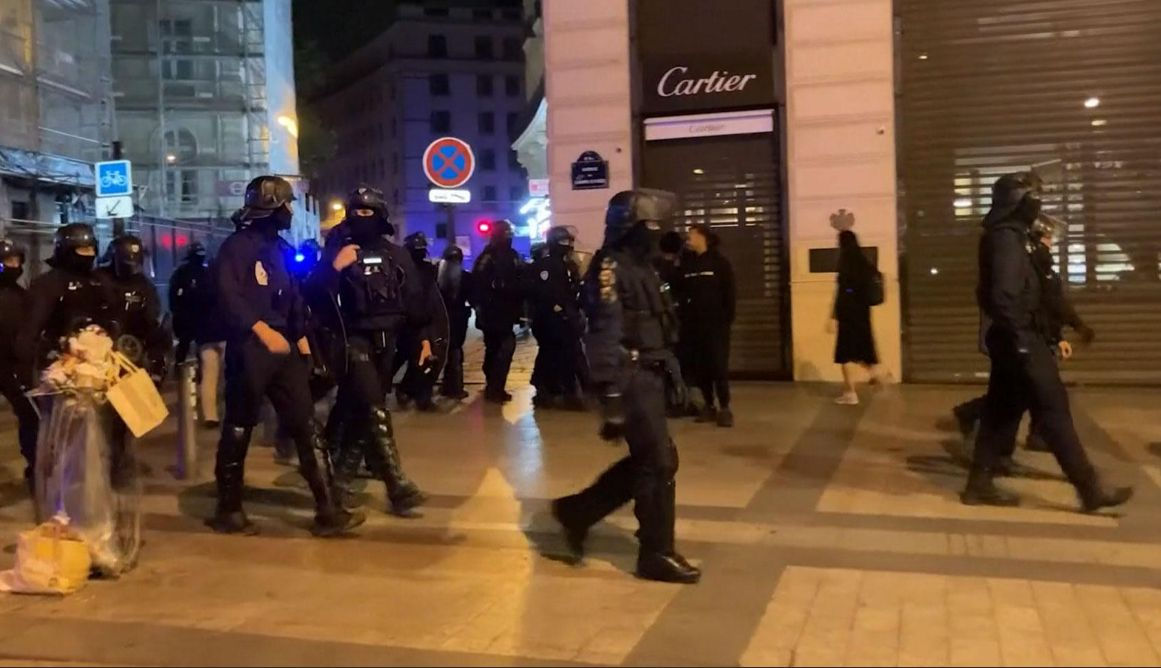 В Швейцарии вслед за Францией произошли беспорядки.