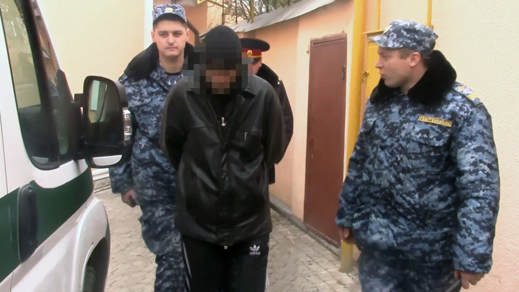 Cei 13 membri ai grupării criminale rămân în arest. Foto: moldova.org