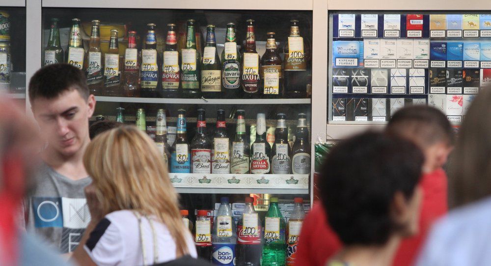 Ucrainenii vor plăti cu un dolar mai mult pentru sticla de horilcă. Foto: Sputnik/ Alexei Malgavko