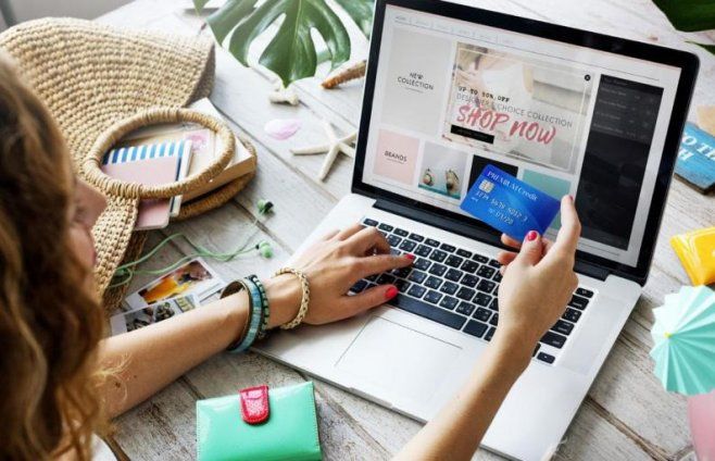 Atenție la shoppingul online în preajma sărbătorilor de iarnă