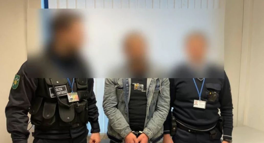 Иностранец пытался бежать из аэропорта после отказа во въезде в Молдову.