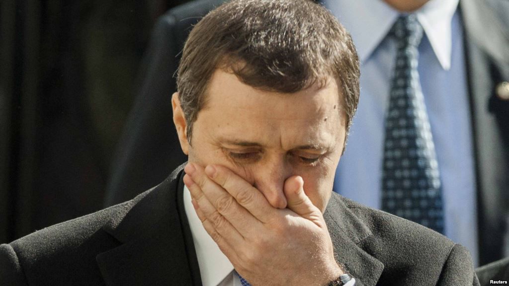 Vlad Filat, s-a lovit la cap de o uşă de lemn din celula în care stă în arest preventiv.