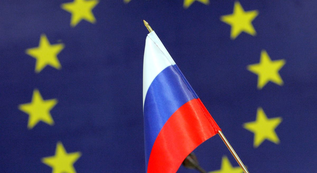Eşecul partidelor proeuropene, propaganda rusă şi corupţia generalizată sunt factori care au contribuit la scăderea popularităţii UE.