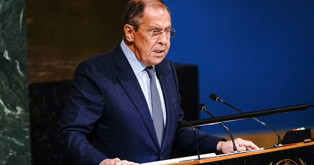 Лавров прокомментировал сообщения об оттоке российских граждан в соседние страны.