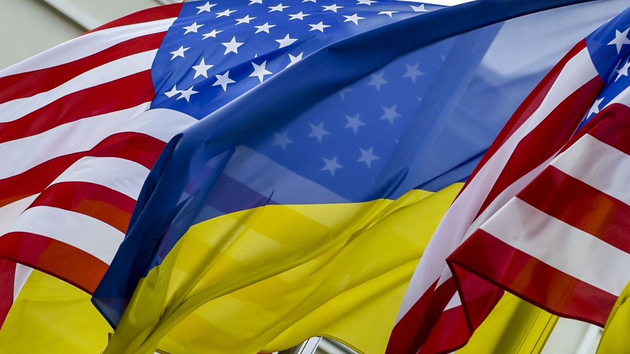 США выделяют Украине $300 млн военной помощи.