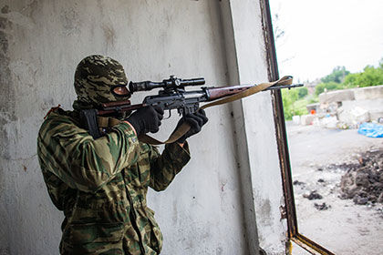 Большинство граждан Украины — 53 процента — считают боевые действия в Донбассе основной проблемой страны.