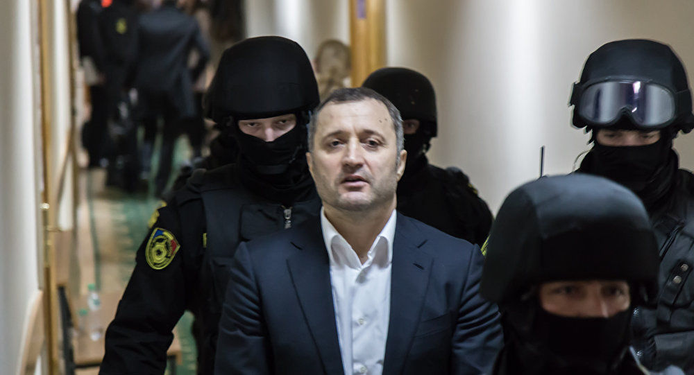 Cei care şi-au asumat garanţia personală pentru Filat sunt deputaţii Anghel Agachi, Tudor Deliu, Maria Ciobanu, Iurie Ţap şi Grigore Cobzac. Foto: Sputnik/ Мирослав Ротарь