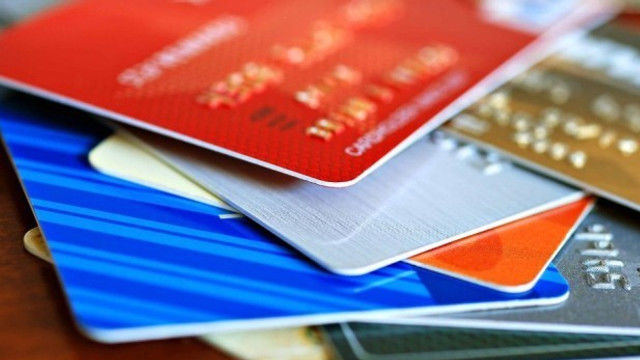 Большинство действующих в Молдове банковских карт относятся к социальным.