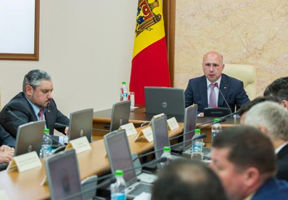 Filip i-a avertizat pe funcționarii care nu-și îndeplinesc atribuțiile.