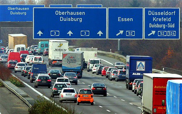 Ministrul german al Transporturilor spune că noua taxă va aduce 500 de milioane anual la buget, iar banii vor fi investiţi în infrastructură.