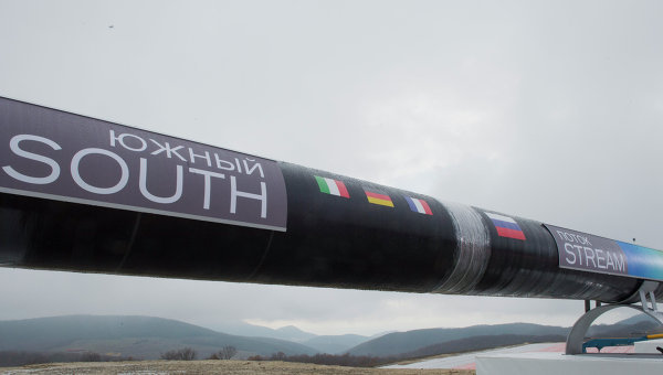"Южный поток" строится для поставок российского газа в страны Южной и Центральной Европы в обход Украины.