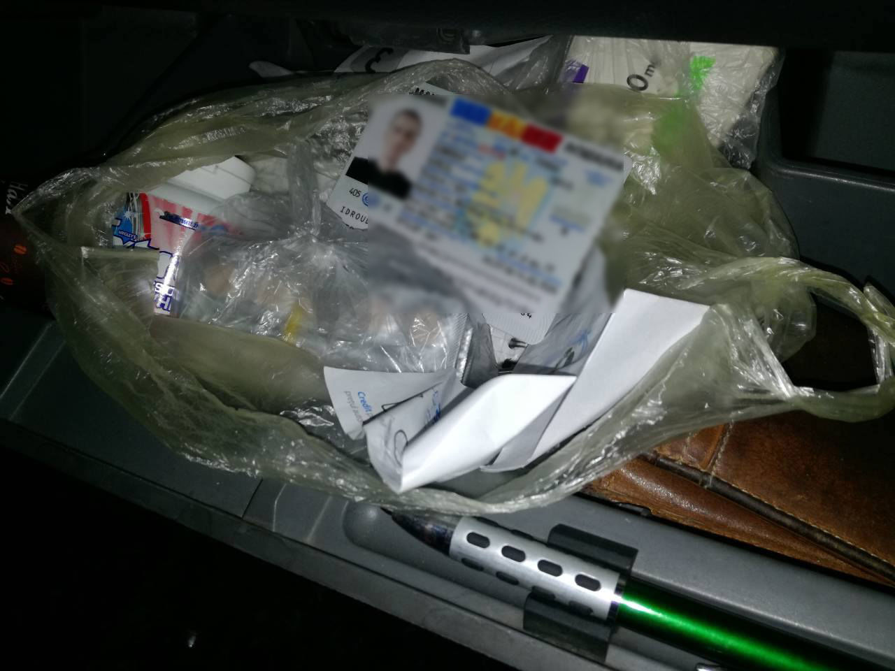 Acte românești neautentice, depistate la frontiera moldo-română.