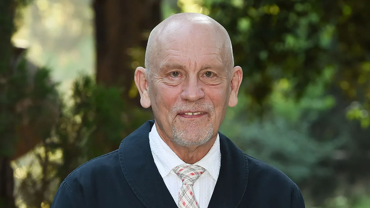 Actorul John Malkovich a descoperit că are origini românești: Sunt 43% român.