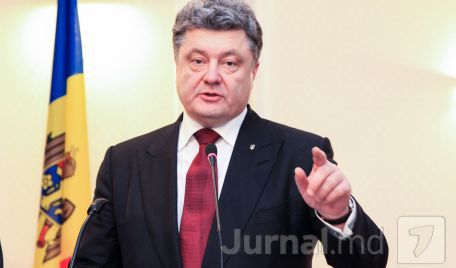 Петр Порошенко обвинил Россию в нарушении мирного соглашения, подписанного в Минске.