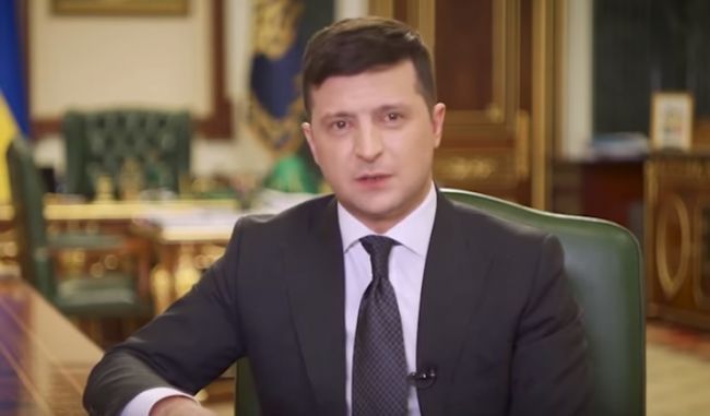 Зеленский посоветовал украинцам книги и фильмы на время карантина.