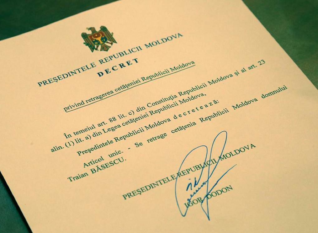 Igor Dodon i-a retras cetățenia moldovenească lui Traian Băsescu. Foto: facebook.com/dodon.igor
