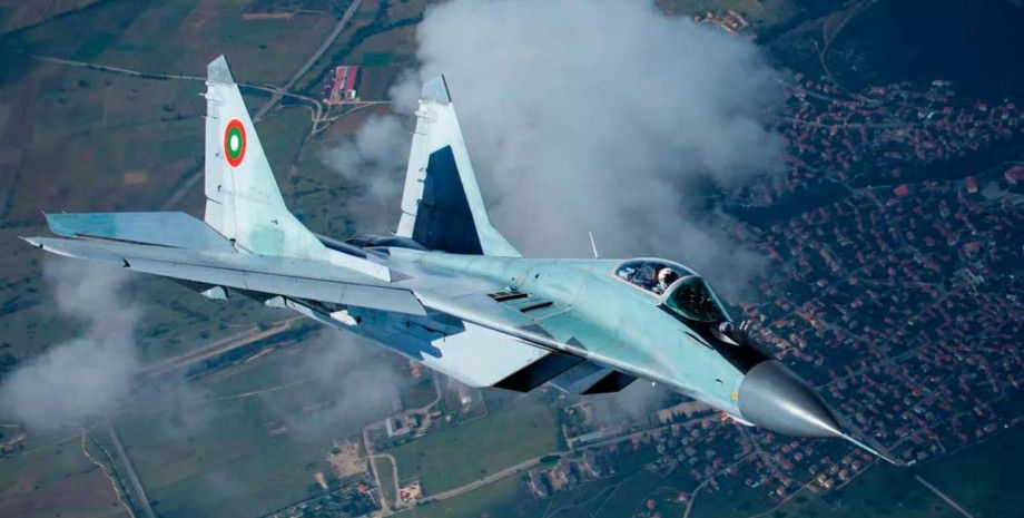 Болгария не будет безвозмездно передавать Украине свои МиГ-29.