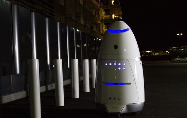 Модель робота Knightscope K5.
