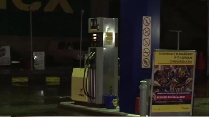Doi bărbaţi au făcut circ într-o benzinărie și au ajuns la poliţie. 