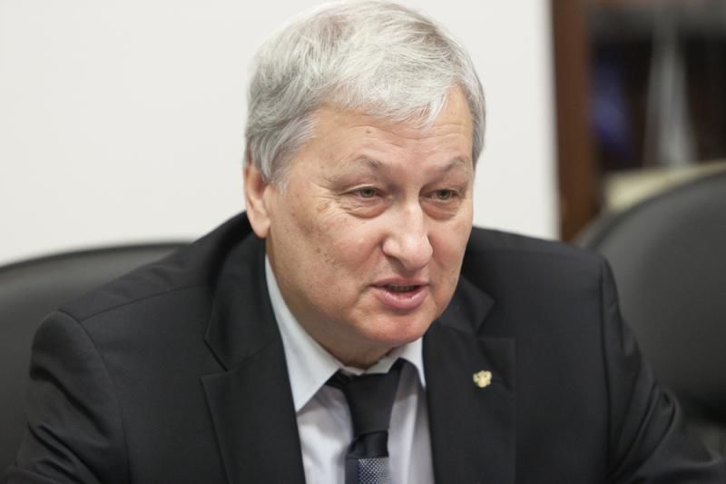 Он назвал непозволительными действия Кишинева и Киева по "блокировке миротворческого батальона РФ, нападкам на РИСИ".