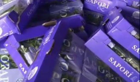 Poliţia a confiscat o partidă de rucola fără acte de provenienţă. Foto: jurnal.md