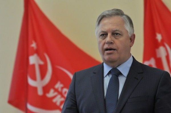 Первый секретарь ЦК Компартии Украины Петр Симоненко.