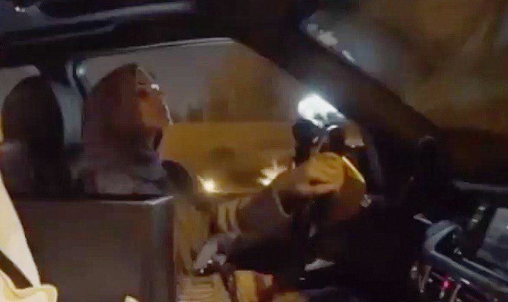 В Саудовской Аравии вступил в силу долгожданный декрет, позволяющий женщинам получать водительские права и управлять автомобилем. 