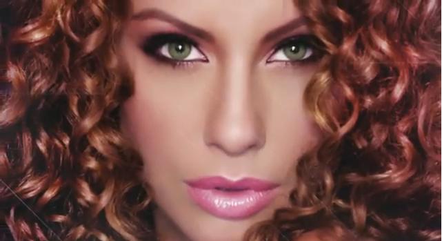 Desi are o prezenta scenica perfecta, Natalia Barbu se confrunta si cu probleme.