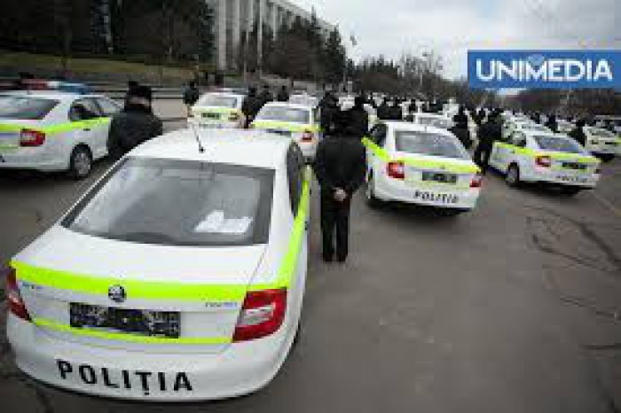 Dacă ați văzut o mașină a Inspectoratului Național de Patrulare în locuri mai puțin vizibile sau în „tufari”, nu ezitați să sunați la numărul scurt de telefon „1520”, pentru a raporta acest caz.