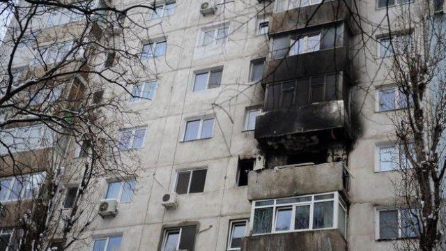 Potrivit salvatorilor, deflagraţia s-a produs din cauza unei scurgeri de gaze. Foto: prime.md