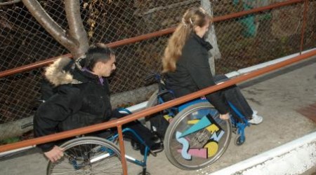 На заседании правительства в минувшую пятницу было решено повысить ряд социальных пособий, а также увеличить зарплаты сотрудникам Агентства по медикаментам и Агентства по трансплантации. Фото: Валерий Корчмарь