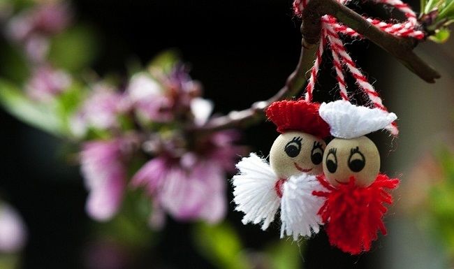 На центральной улице Кишинёва уже можно приобрести себе и близким весеннее украшение.