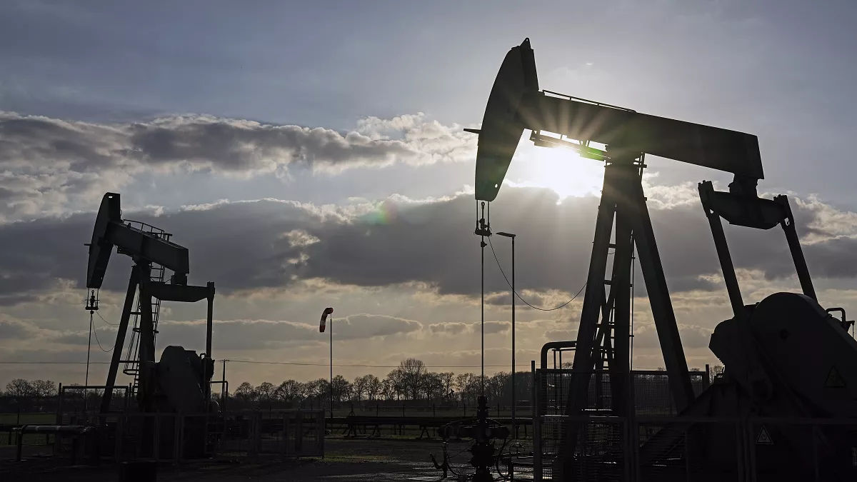 Мировые цены на нефть растут шестой день подряд.