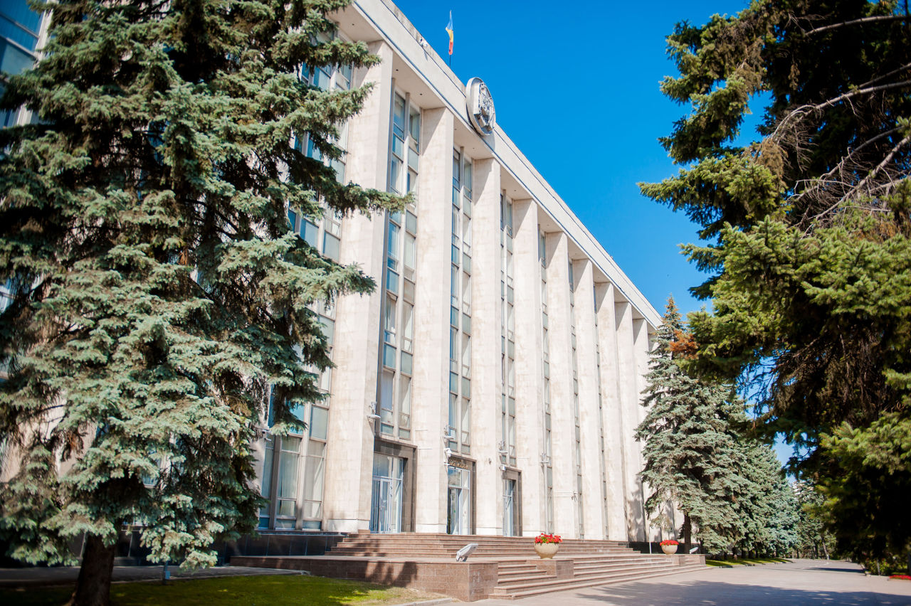 Ремонт лестниц в здании правительства обойдется в 2,15 млн леев.