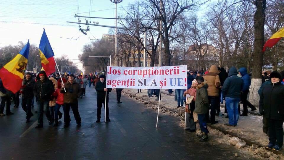 Marii analiști și politicieni pro-europeni ca Arcadie Barbăroșie, Oazu Nantoi, Ion Hadârcă au fost vedete duminică, în direct la postul de televiziune al separatiștilor din Donbas.