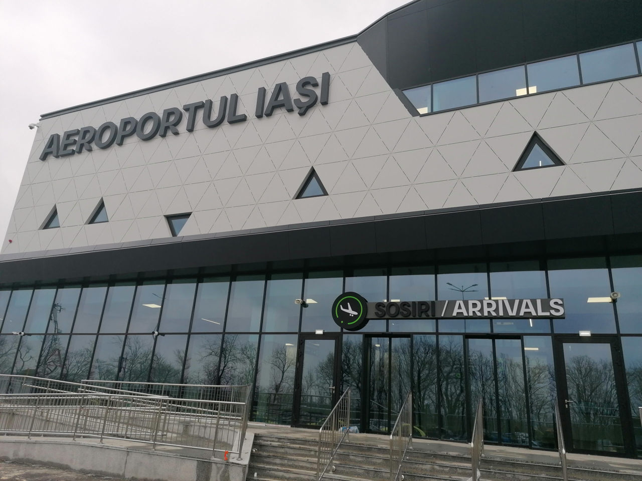 Aeroportul Iași creează un nod de autobuz pentru moldoveni.