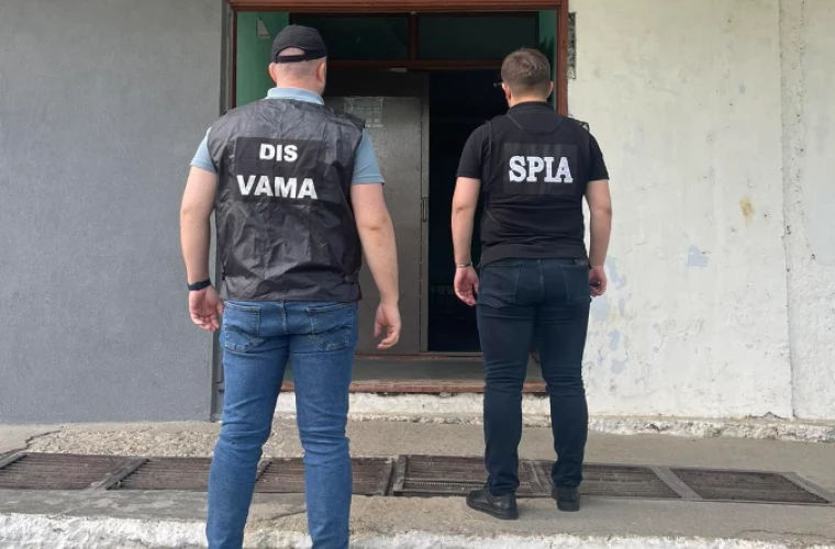 Пресечена деятельность группы, специализирующейся на контрабанде табачных изделий.