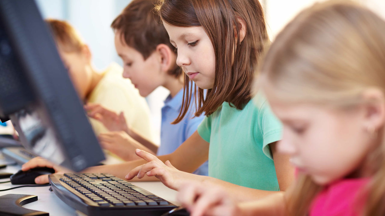 Testarea pentru ciclul primar de studii în Moldova ar putea fi organizată online.