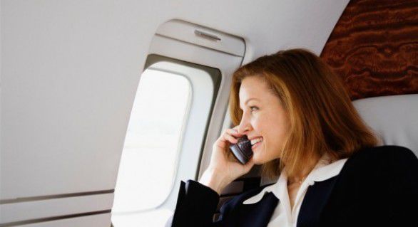 Analizând moleculele lăsate pe telefonul lor mobil, am putut să spunem dacă era vorba despre o femeie, care utilizează produse cosmetice scumpe, își vopsește părul, bea cafea, preferă berea vinului, iubește alimentele condimentate, este tratată pentru depresie, poartă ochelari de soare, folosește insecticid în locuință și din acest motiv petrece mult timp în afara casei.