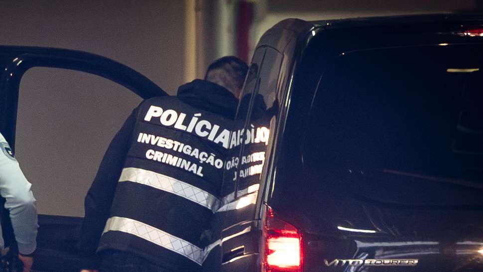 Polițiști implicați în exploatarea migranților, arestați în Portugalia.