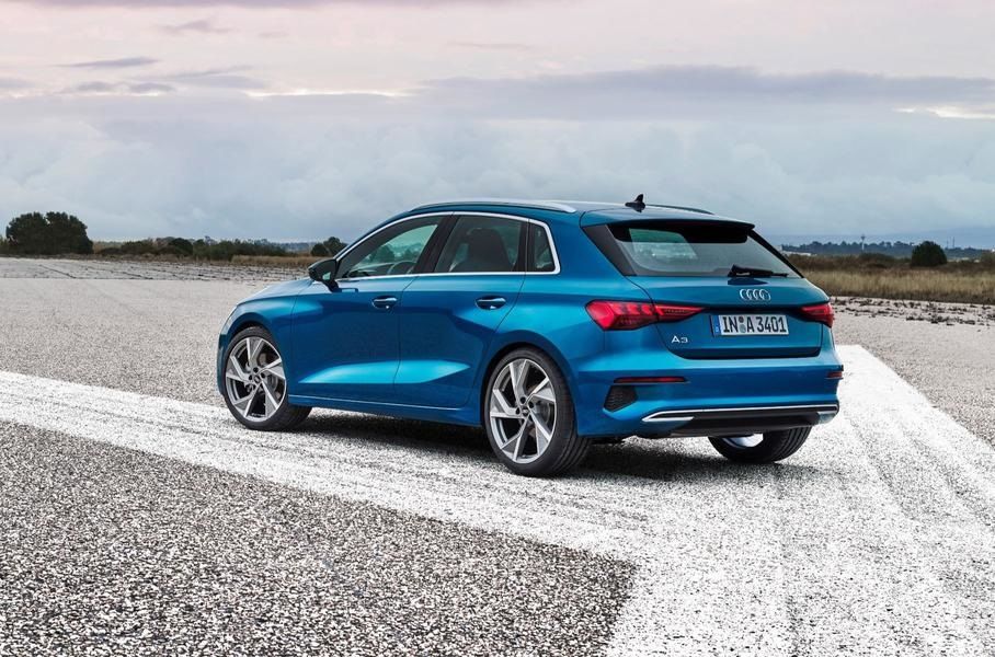 Салон нового Audi A3 сделали из пластиковых бутылок.