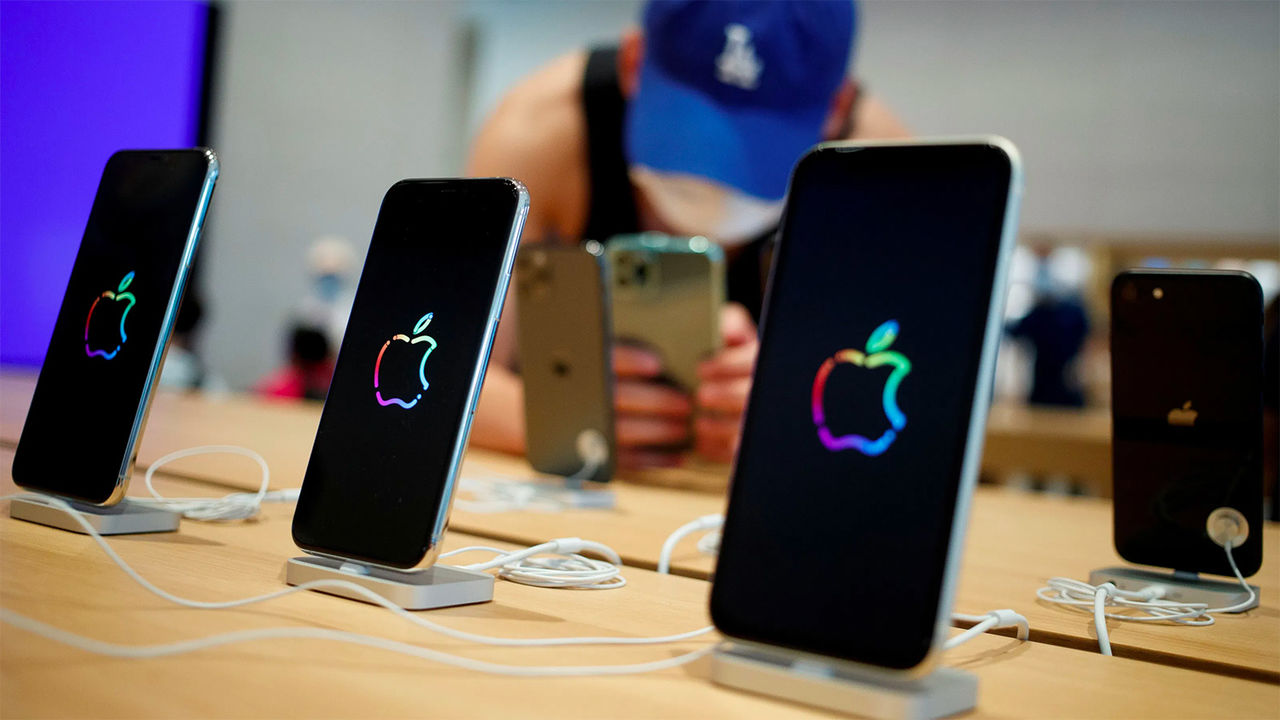 Apple сократит производство iPhone на 20% в первой половине 2021 года.