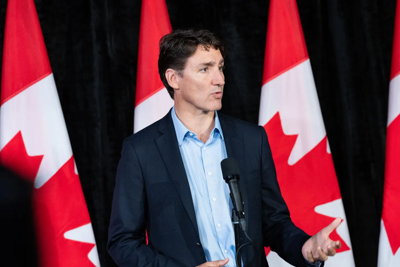 După UE și SUA, Canada vrea să impună impozite pentru mașinile electrice și oțelul din China.