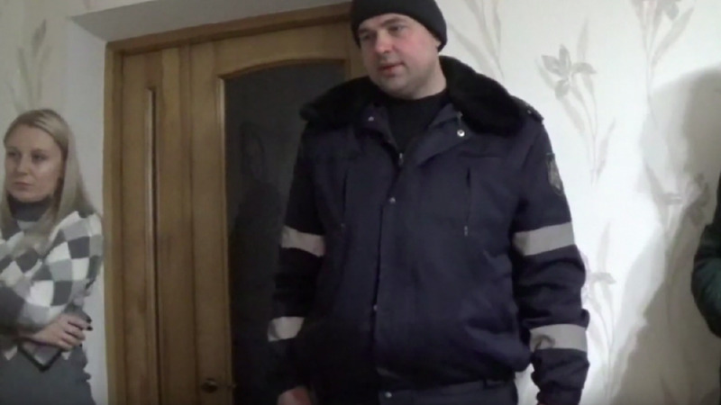 На жильцов, пожаловавшихся на похоронную музыку, написали жалобу в полицию.