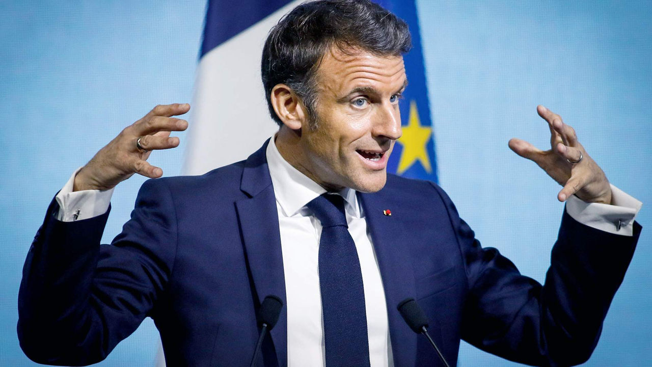 Macron a îndemnat Europa să renunțe la „dependența vasalizării fericite” față de SUA.