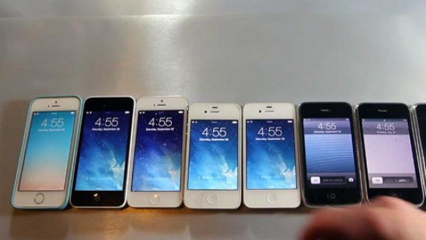 O femeie in fata a aprox 100 de iPhone-uri ce manipuleaza topurile din magazinul online, Apple Store! Foto: mbc.md