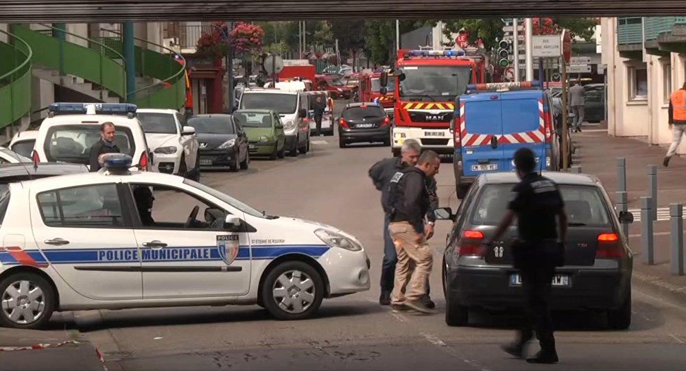 Chiar în inima Europei, câțiva șoferi moldoveni, care circulau pe ruta Chișinău-Paris, au fost atacați de tâlhari înarmați pentru a-i jefui.
